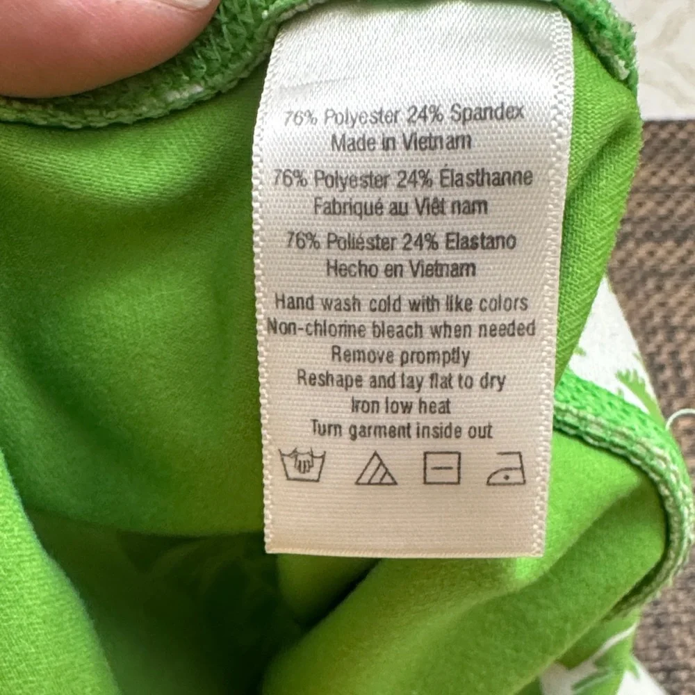 ALO Yoga vibrant green